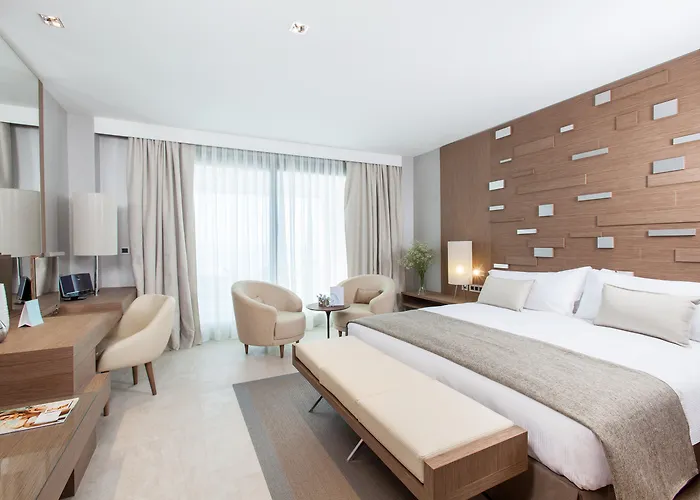 The Oasis By Don Carlos Resort (Adults Only)