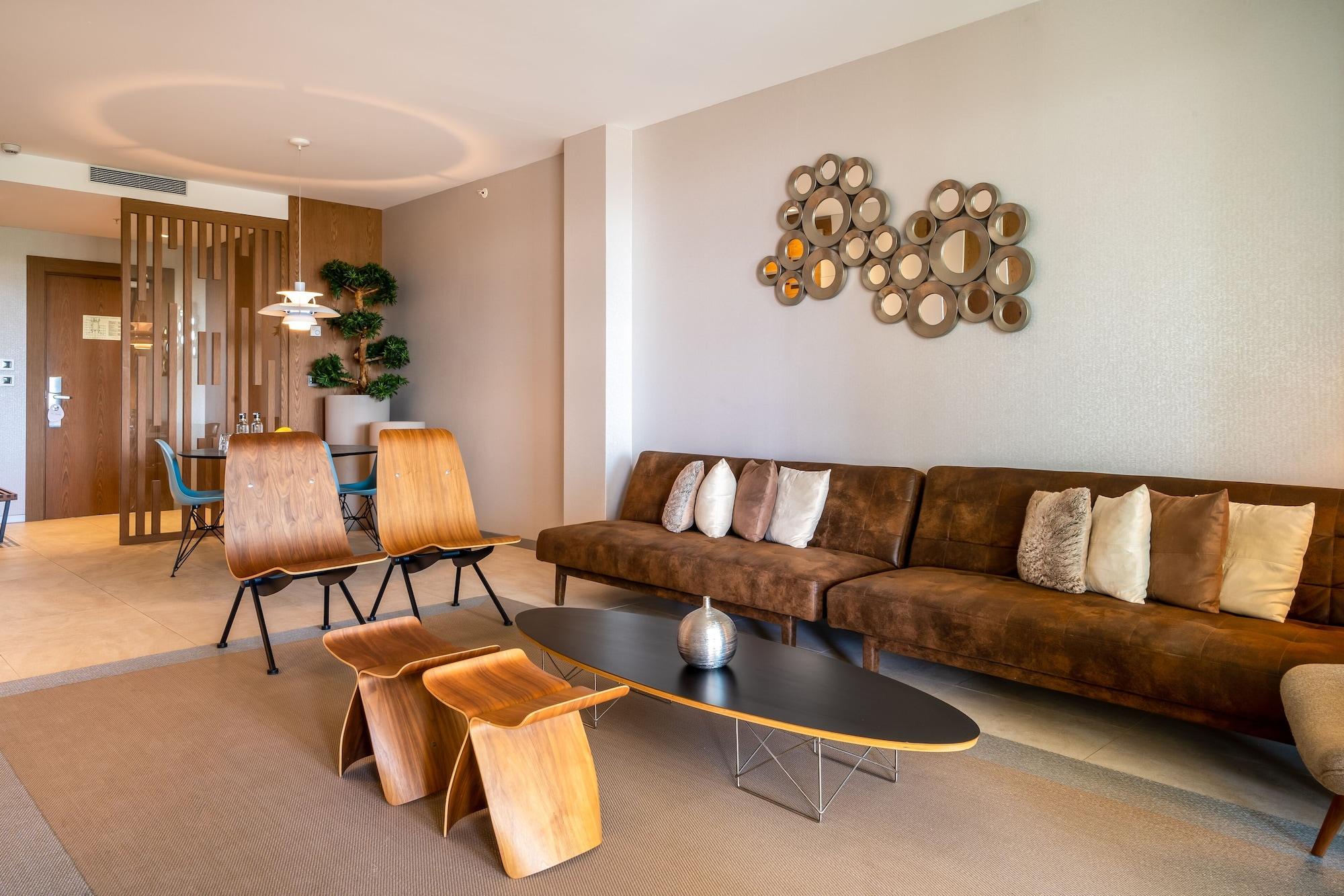 Hotel The Oasis By Don Carlos (adults Only) Marbella
